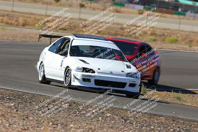 media/Oct-01-2022-Team Topak Racing (Sat) [[f860fb51be]]/2-Inter Low 2/session 1 turn 3/
